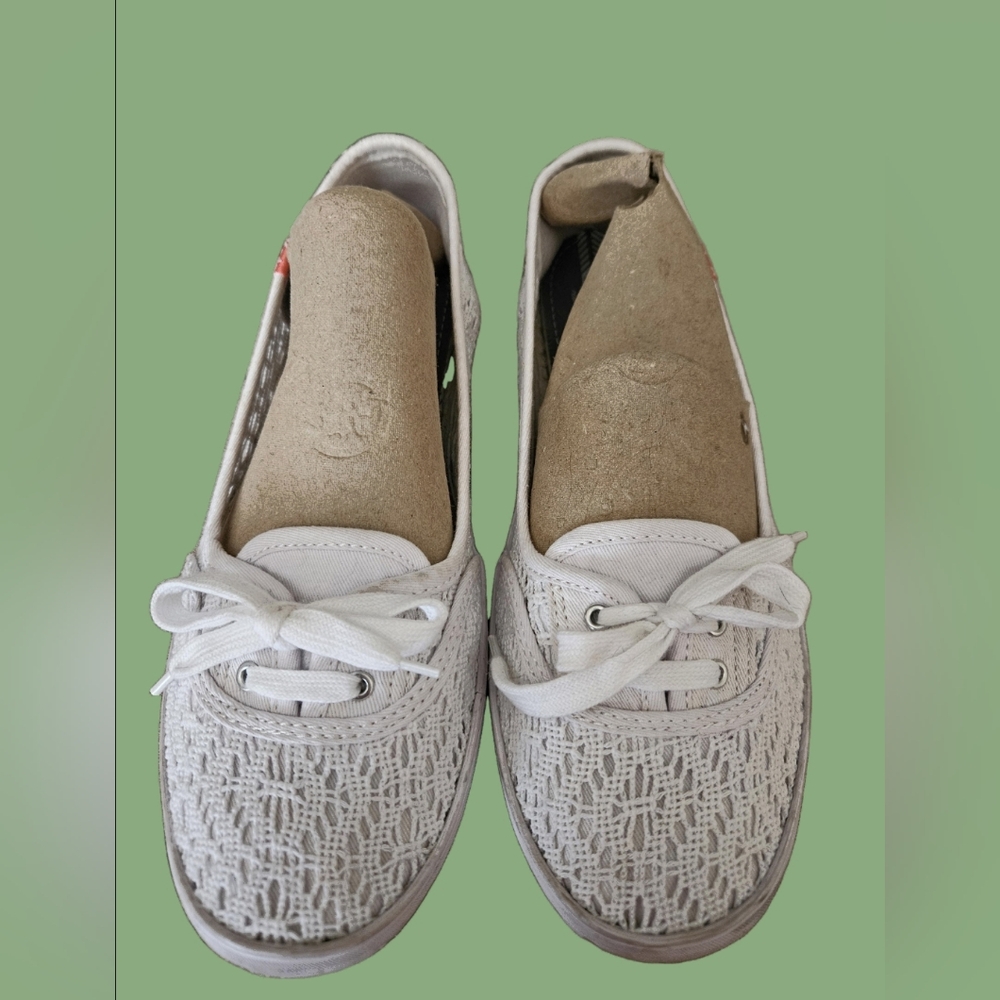 #465 Keds- White Lace Women's Tie Up Sneakers-Size:10M